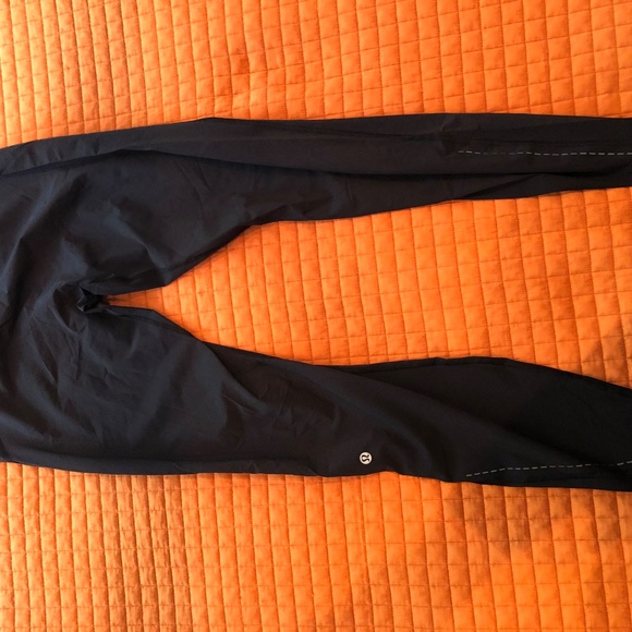 Lululemon Surge Light Tight 28 - Picture 2 of 3